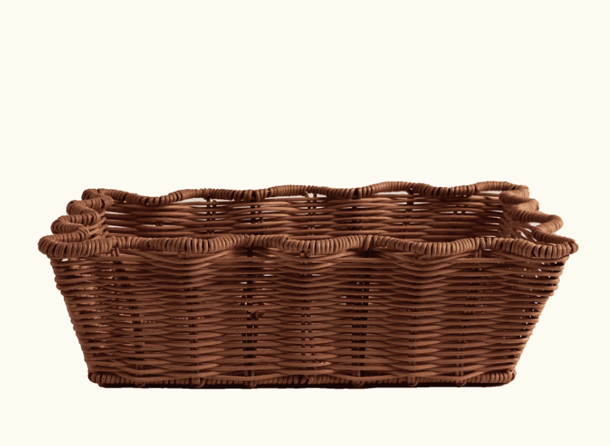 Scallop rattan basket