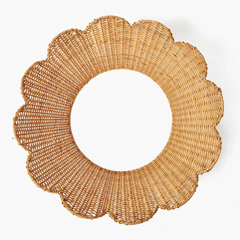 Rattan tree skirt