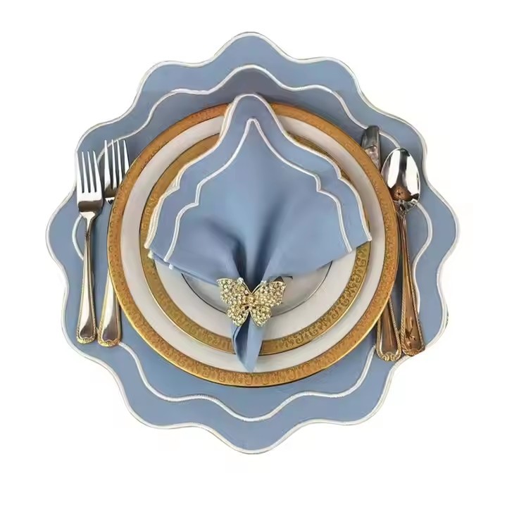 Scallop placemat