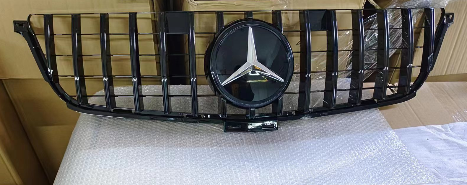 GT Style Front Grille Gloss Black For Mercedes Benz W166 2012-2015 ML350 ML400 ML550 ML63AMG