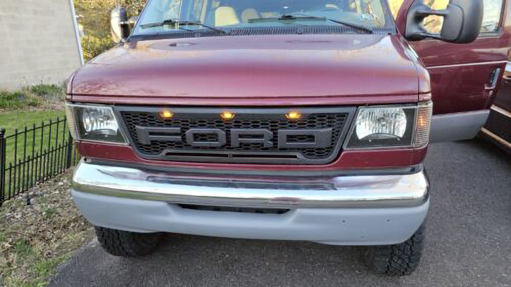 Front Grille For Ford E150 E250 E350 2003-2007 Grill With LED Lights