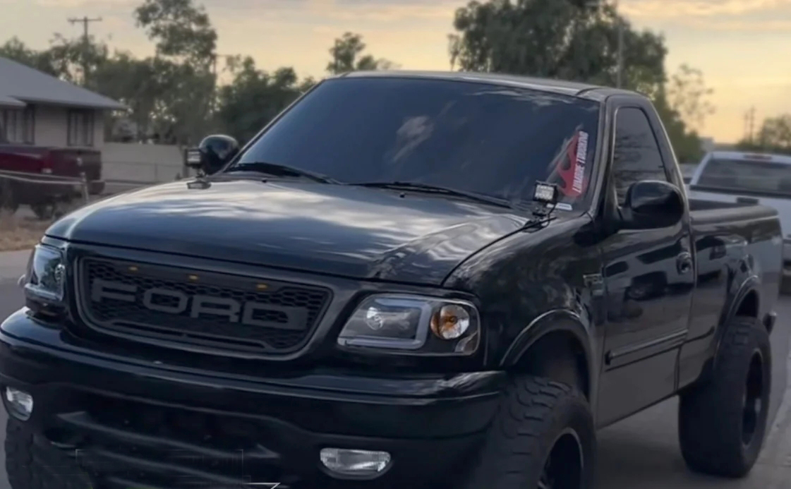 For 1999-2003 Ford F150 Grill Raptor Style Front Grille W/Letter Hood Mesh Matte Black