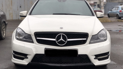 AMG Style Front Grill w/Badge For Mercedes Benz W204 C-CLASS C300 C350 2008-2013 Grille