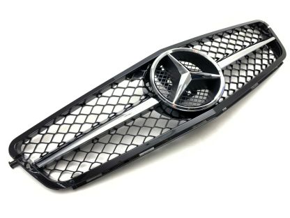 AMG Style Front Grill w/Badge For Mercedes Benz W204 C-CLASS C300 C350 2008-2013 Grille