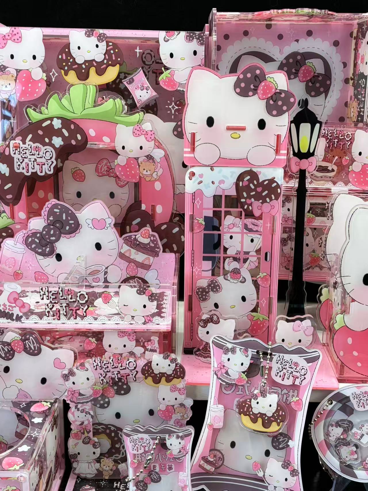 Hello Kitty Strawberry Chocolate Series