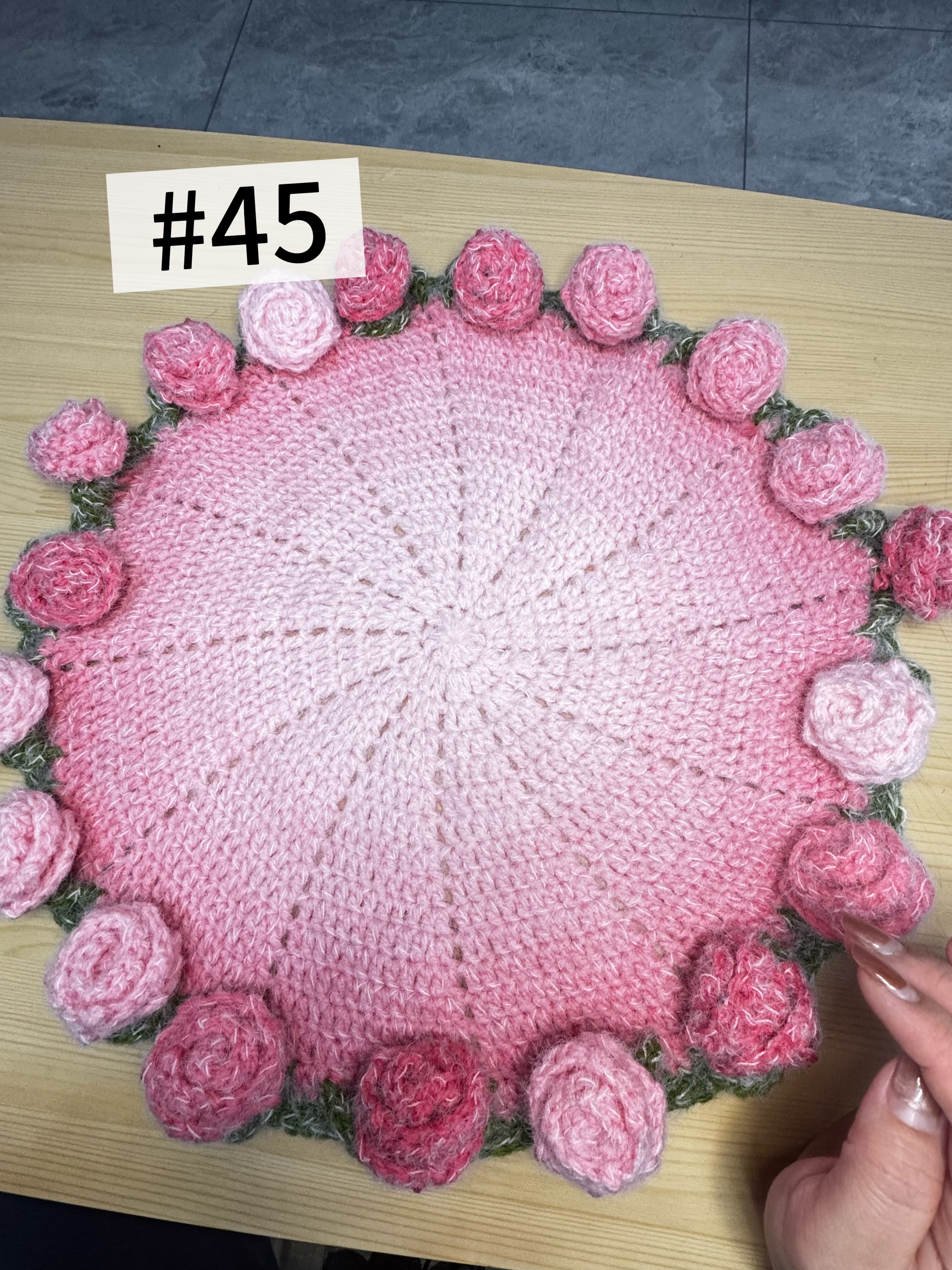 Hand-knitted series of small motors using pure hand-knitting techniques.