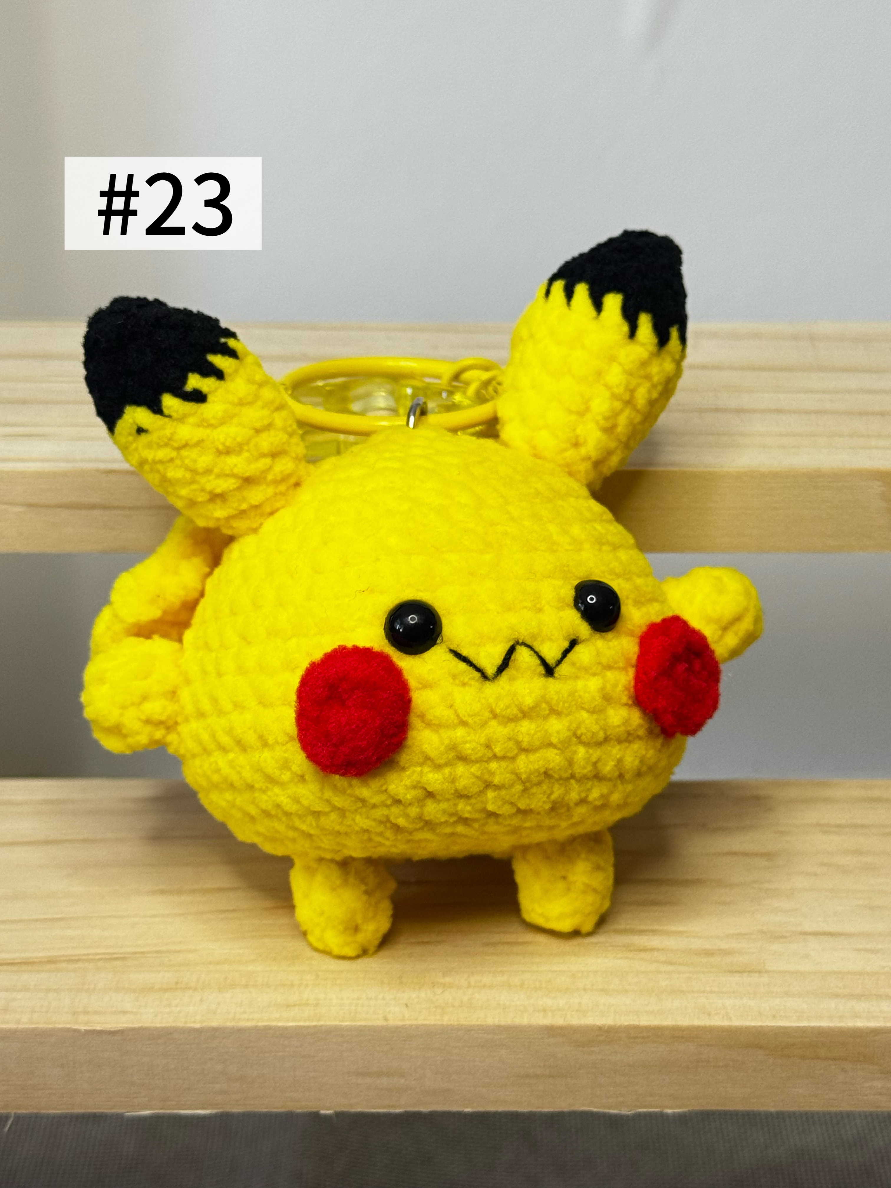 Hand-knitted series of small motors using pure hand-knitting techniques.