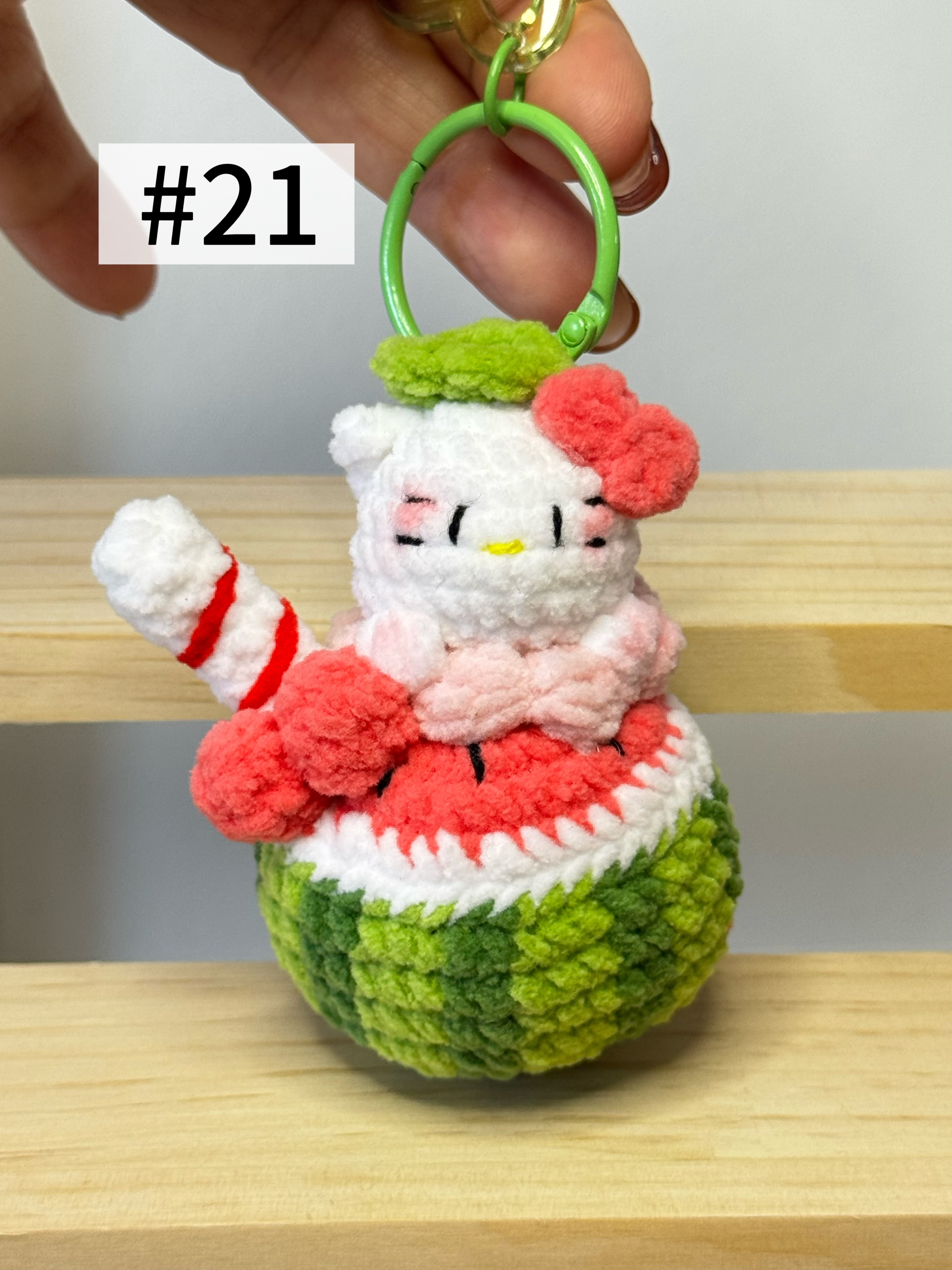 Hand-knitted series of small motors using pure hand-knitting techniques.