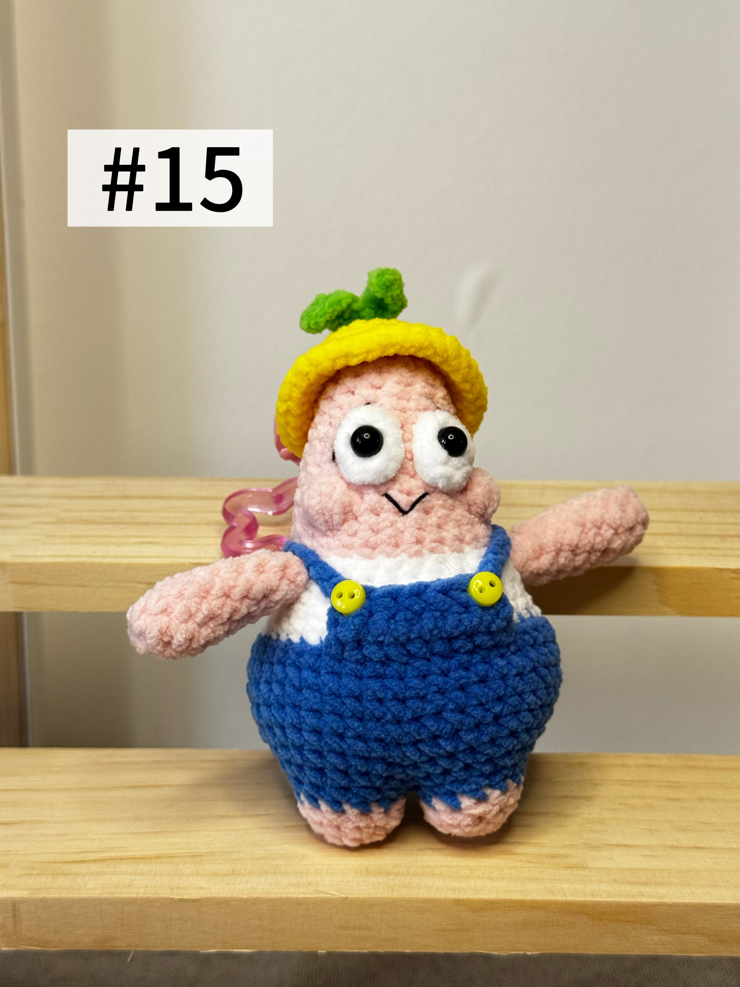 Hand-knitted series of small motors using pure hand-knitting techniques.