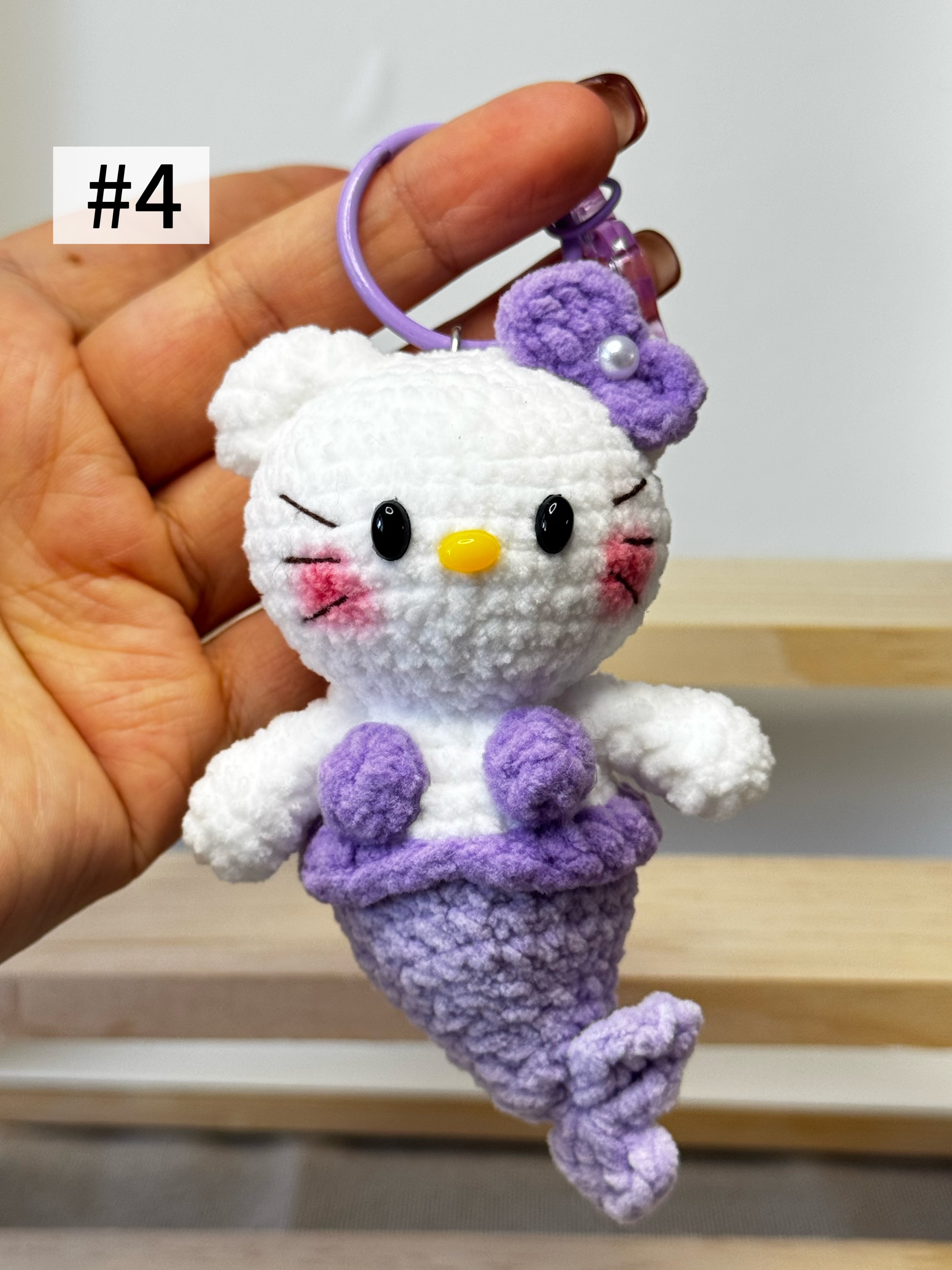 Hand-knitted series of small motors using pure hand-knitting techniques.