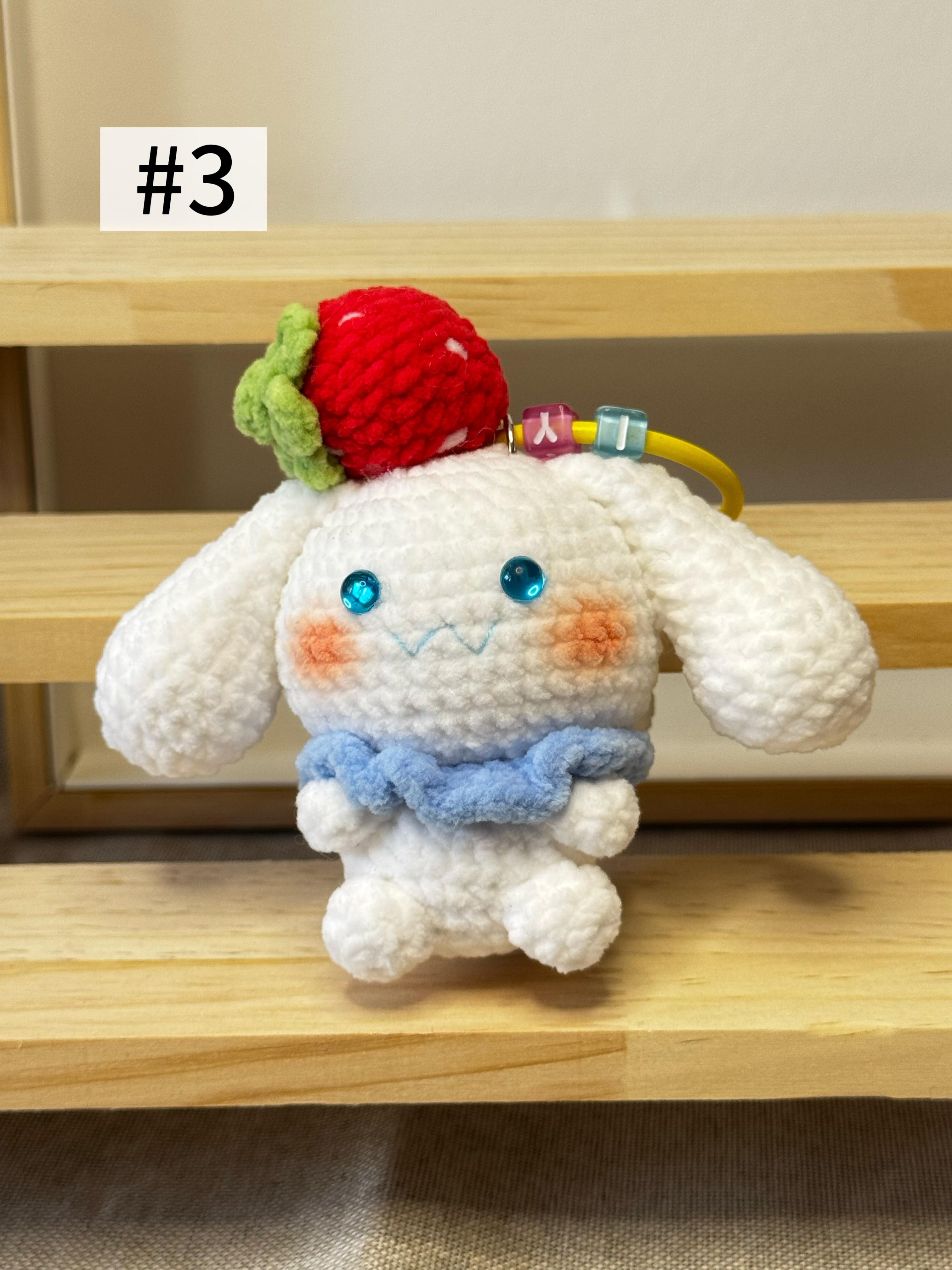 Hand-knitted series of small motors using pure hand-knitting techniques.