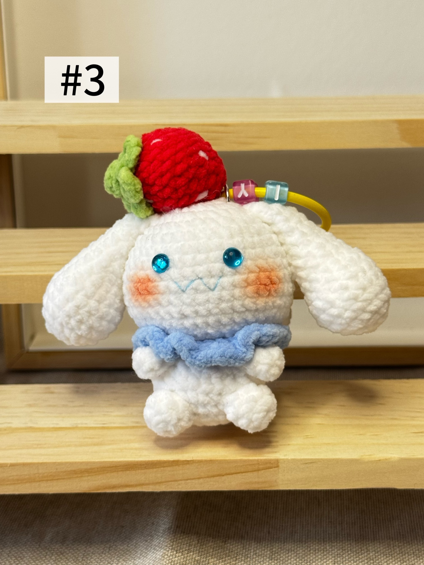 Hand-knitted series of small motors using pure hand-knitting techniques.
