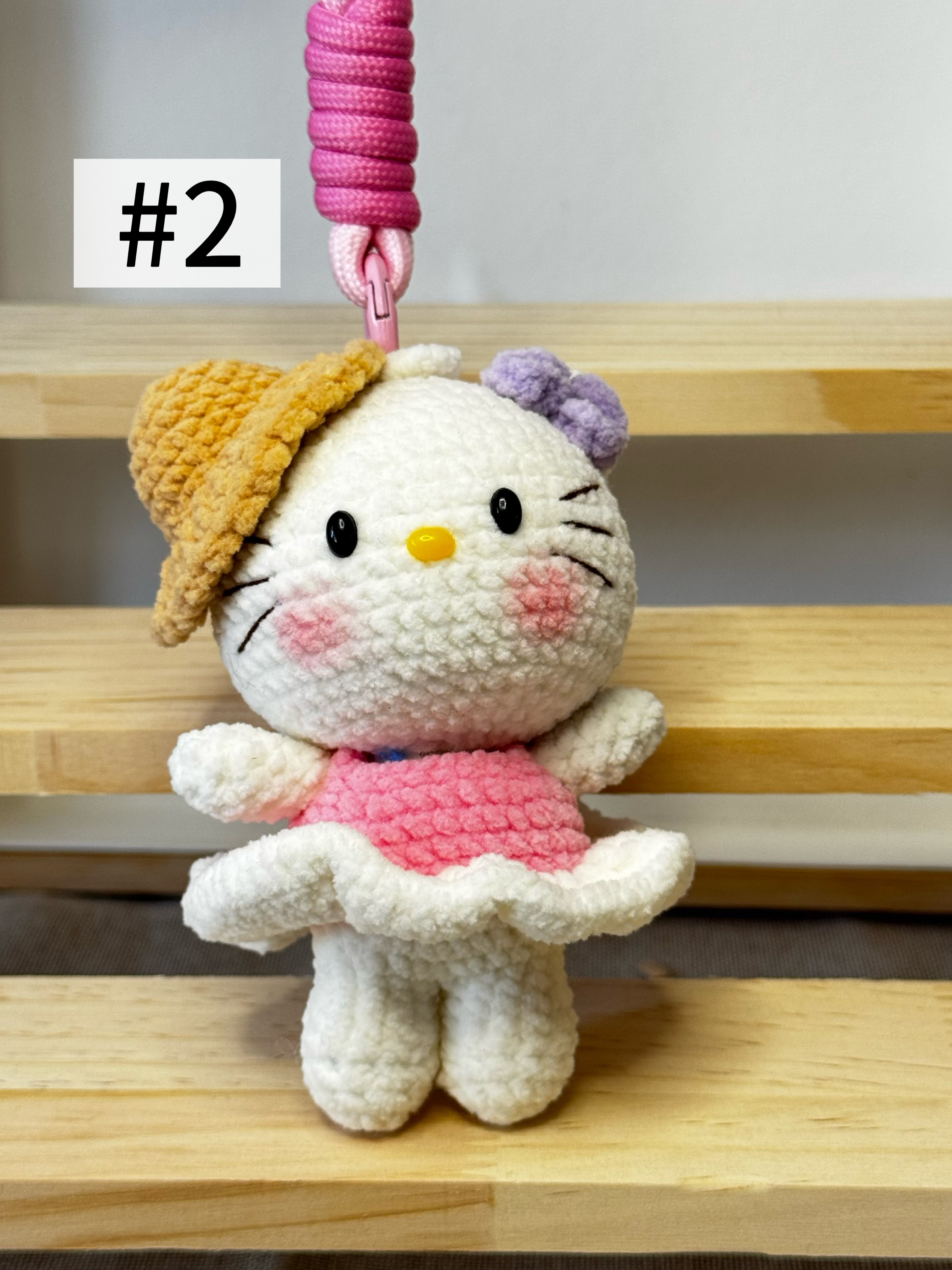 Hand-knitted series of small motors using pure hand-knitting techniques.