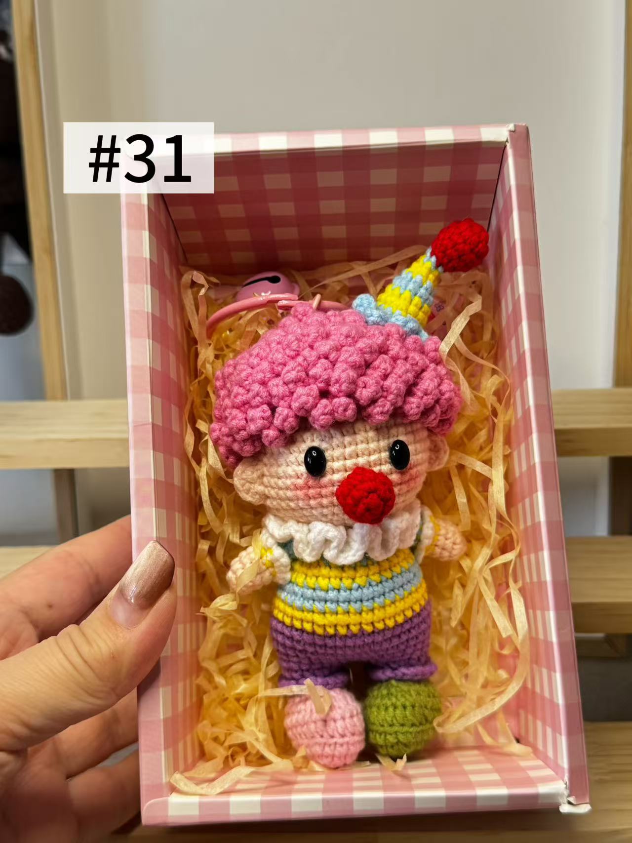 Hand-knitted series of small motors using pure hand-knitting techniques.