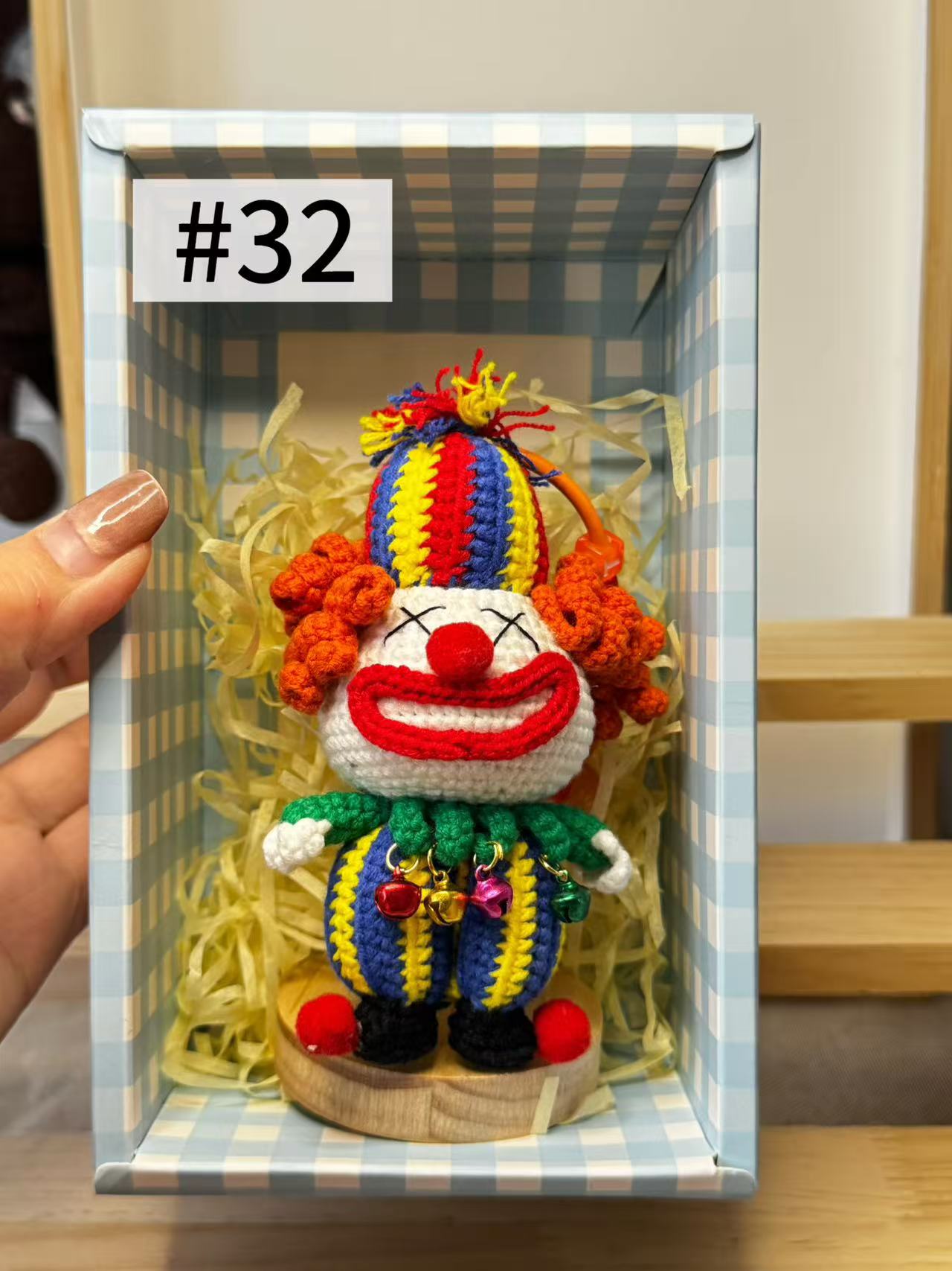 Hand-knitted series of small motors using pure hand-knitting techniques.