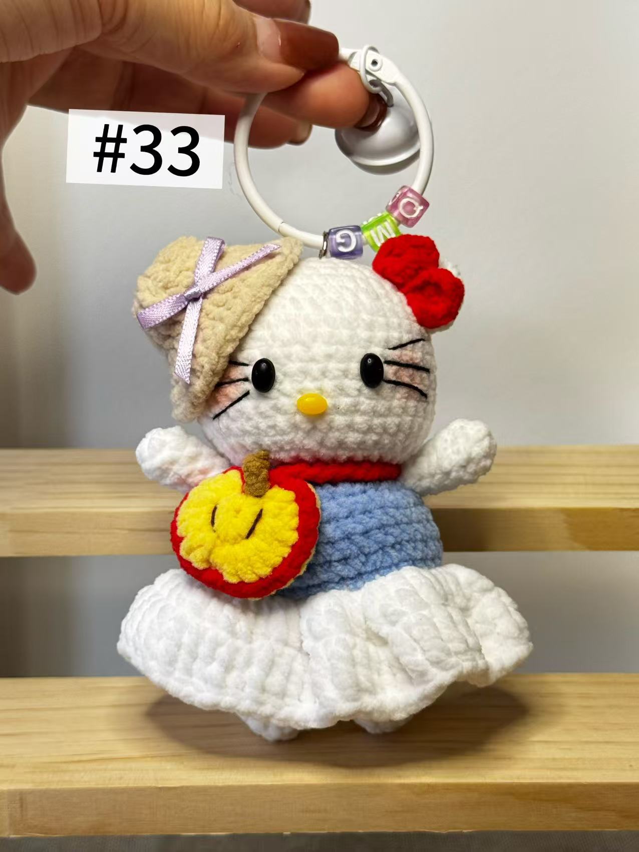 Hand-knitted series of small motors using pure hand-knitting techniques.