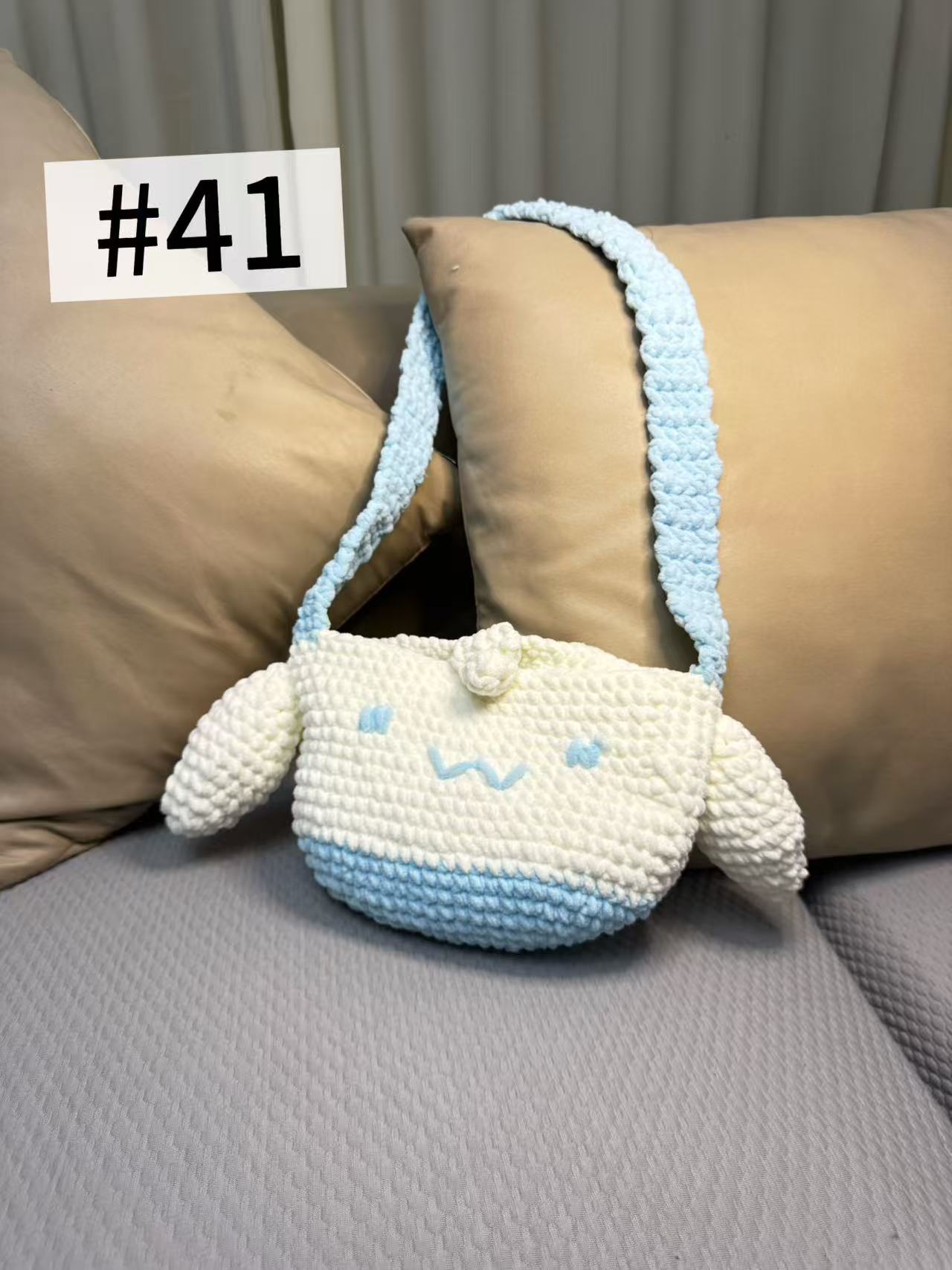 Hand-knitted series of small motors using pure hand-knitting techniques.