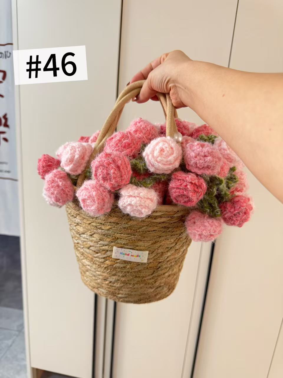Hand-knitted series of small motors using pure hand-knitting techniques.