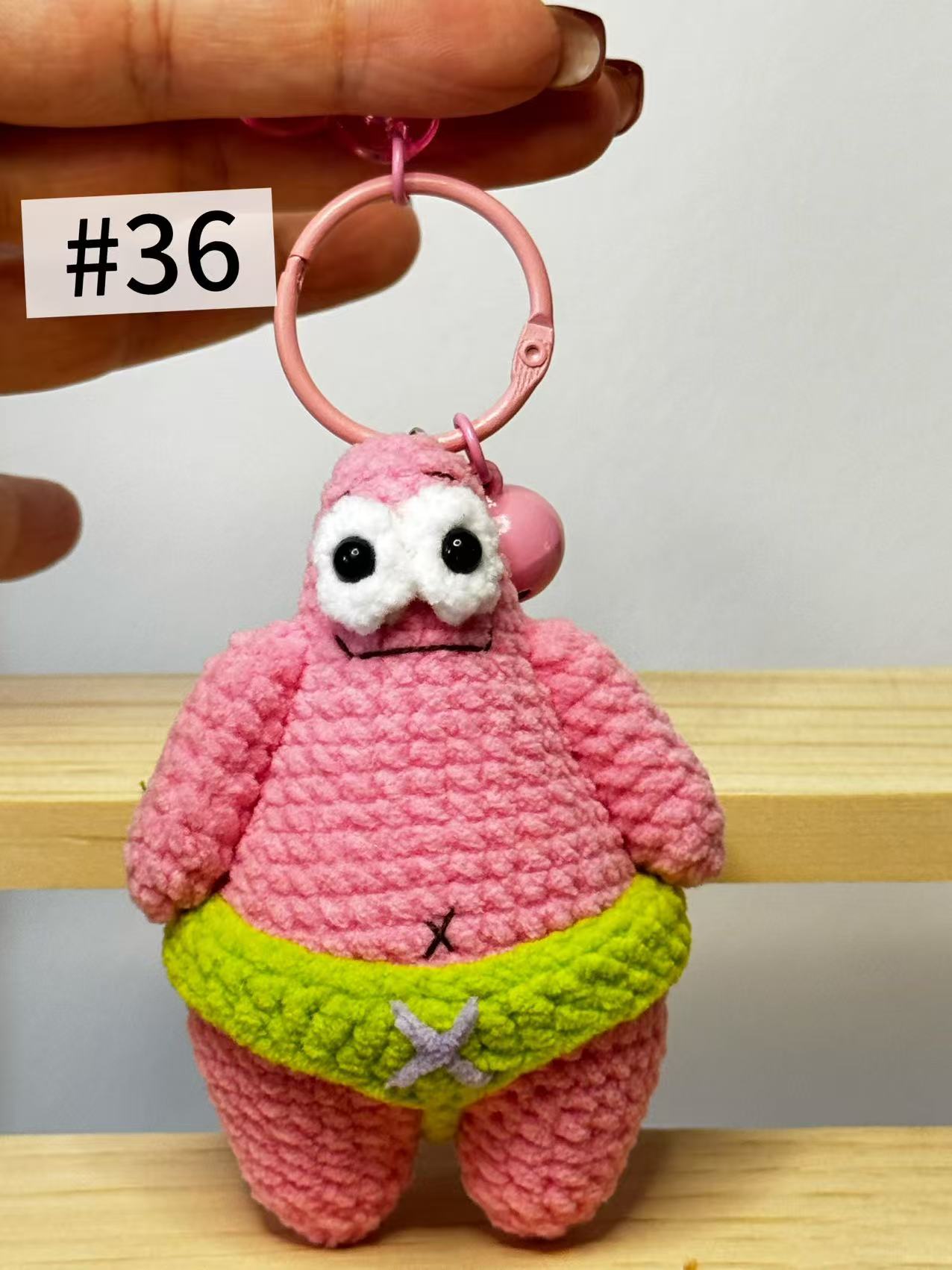 Hand-knitted series of small motors using pure hand-knitting techniques.