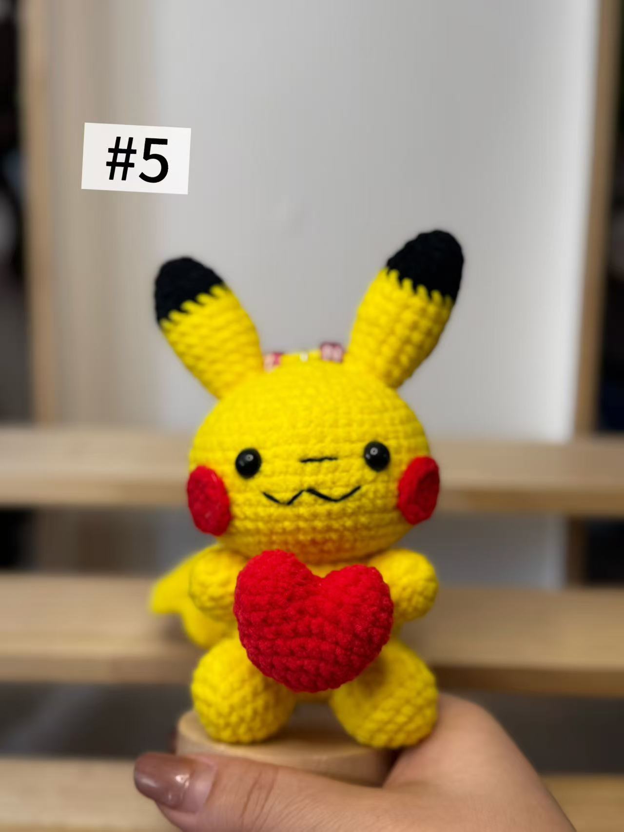 Hand-knitted series of small motors using pure hand-knitting techniques.