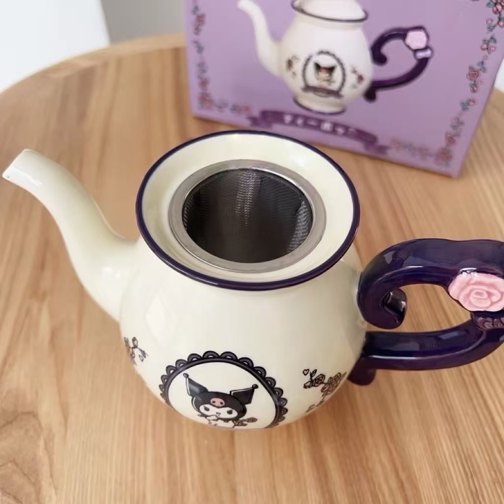 KUROMI teapot