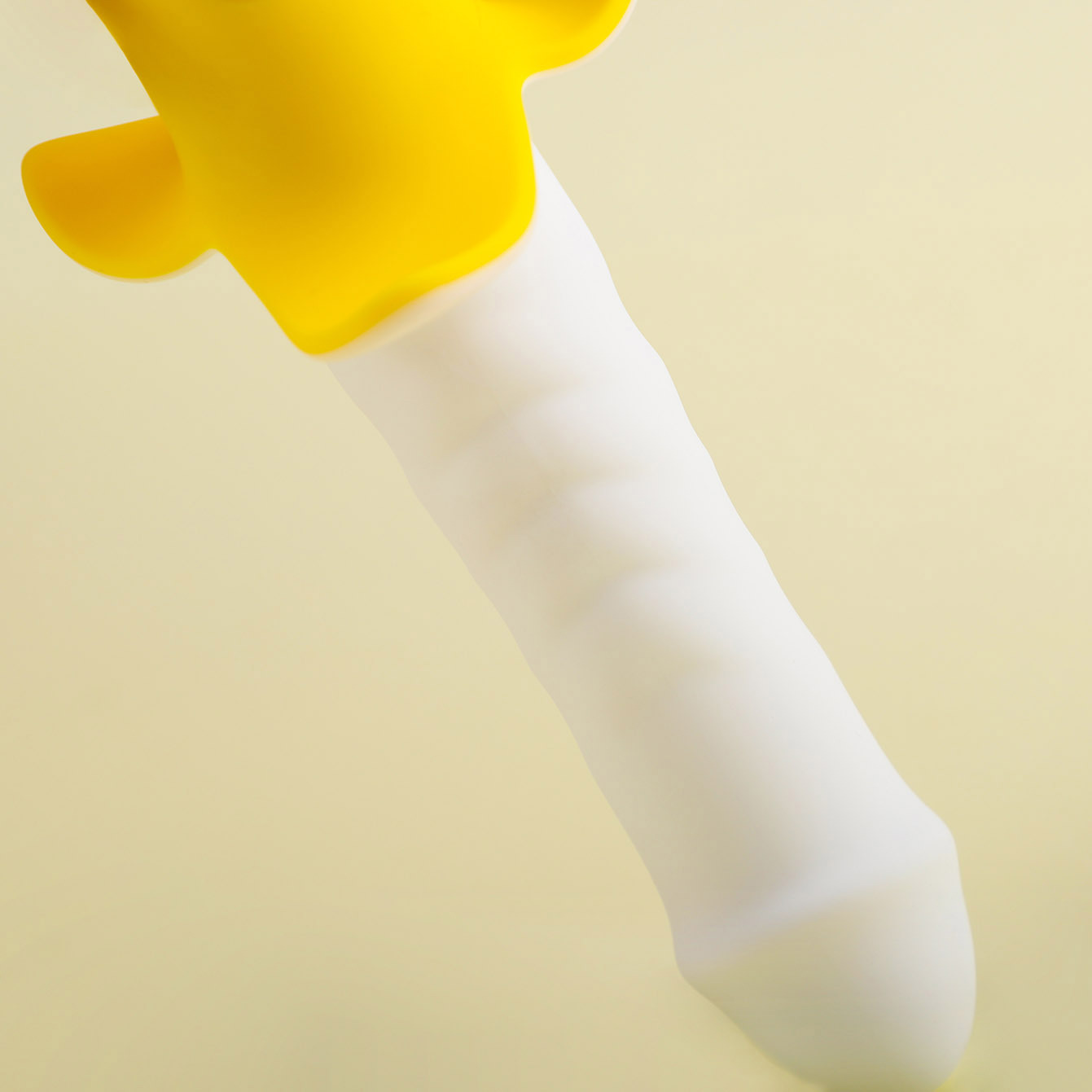  G-SPOT VIBRATING  PULSE BANANA DILDO