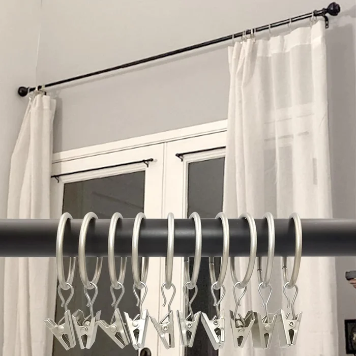 Curtain clip with ring