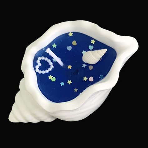 Conch scented candle