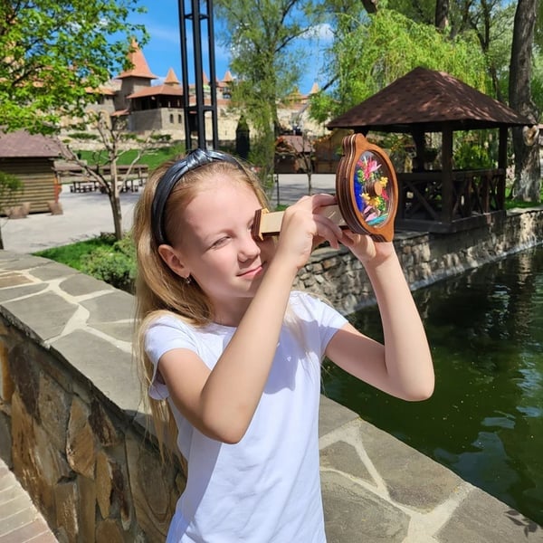 The Best Gift——This Magical Wooden Optical Toy Inspires Children's Unlimited Imagination