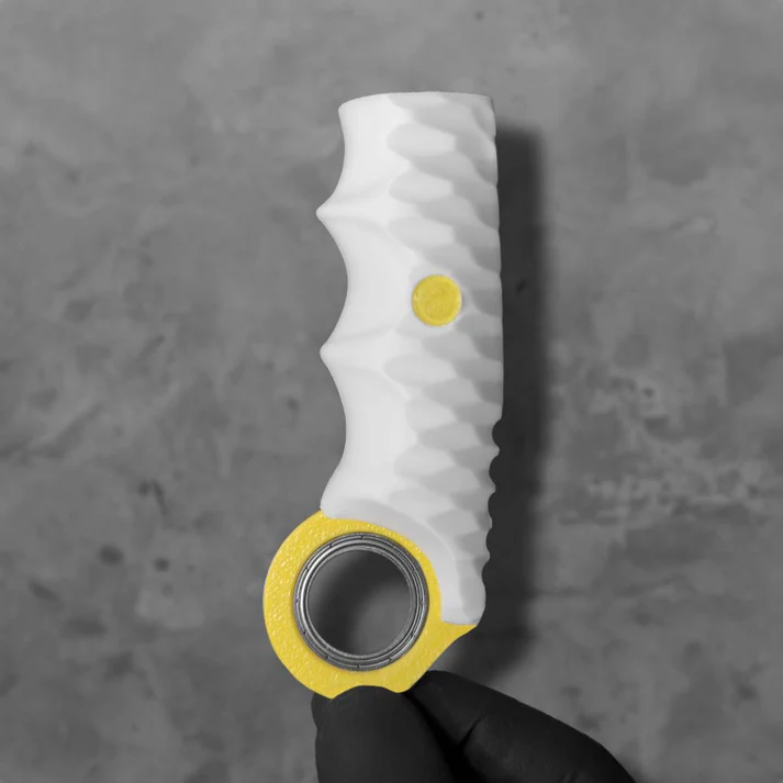 Karambit Lighter Case Spin