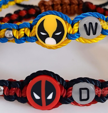 imagen_2024-06-25_104732386.png Adorno de brazalete Deadpool y Wolverine