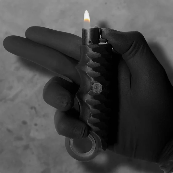 Karambit Lighter Case Spin