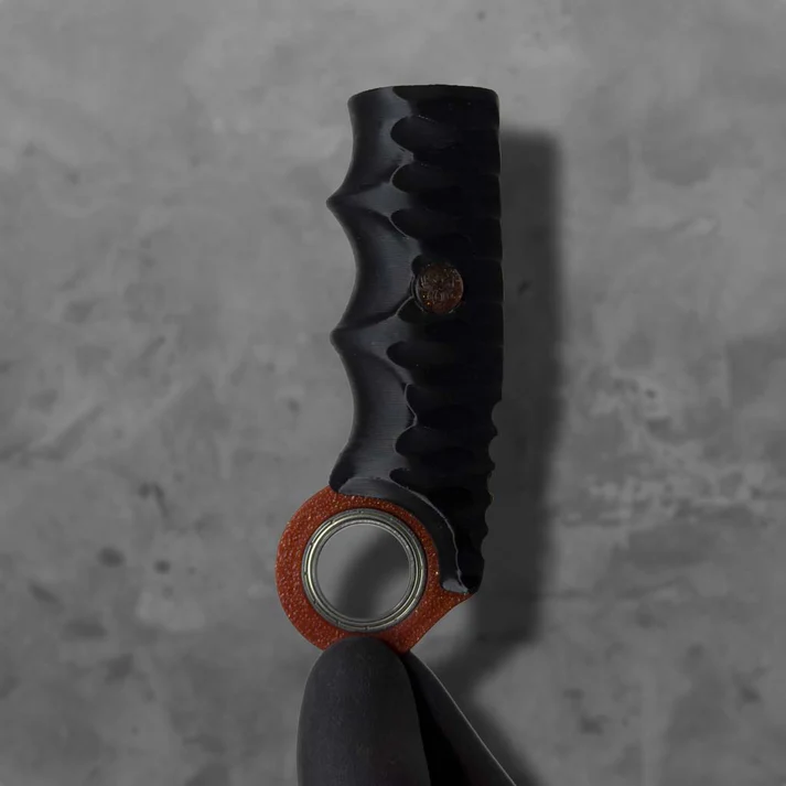 Karambit Lighter Case Spin