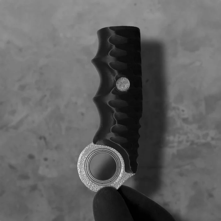 Karambit Lighter Case Spin