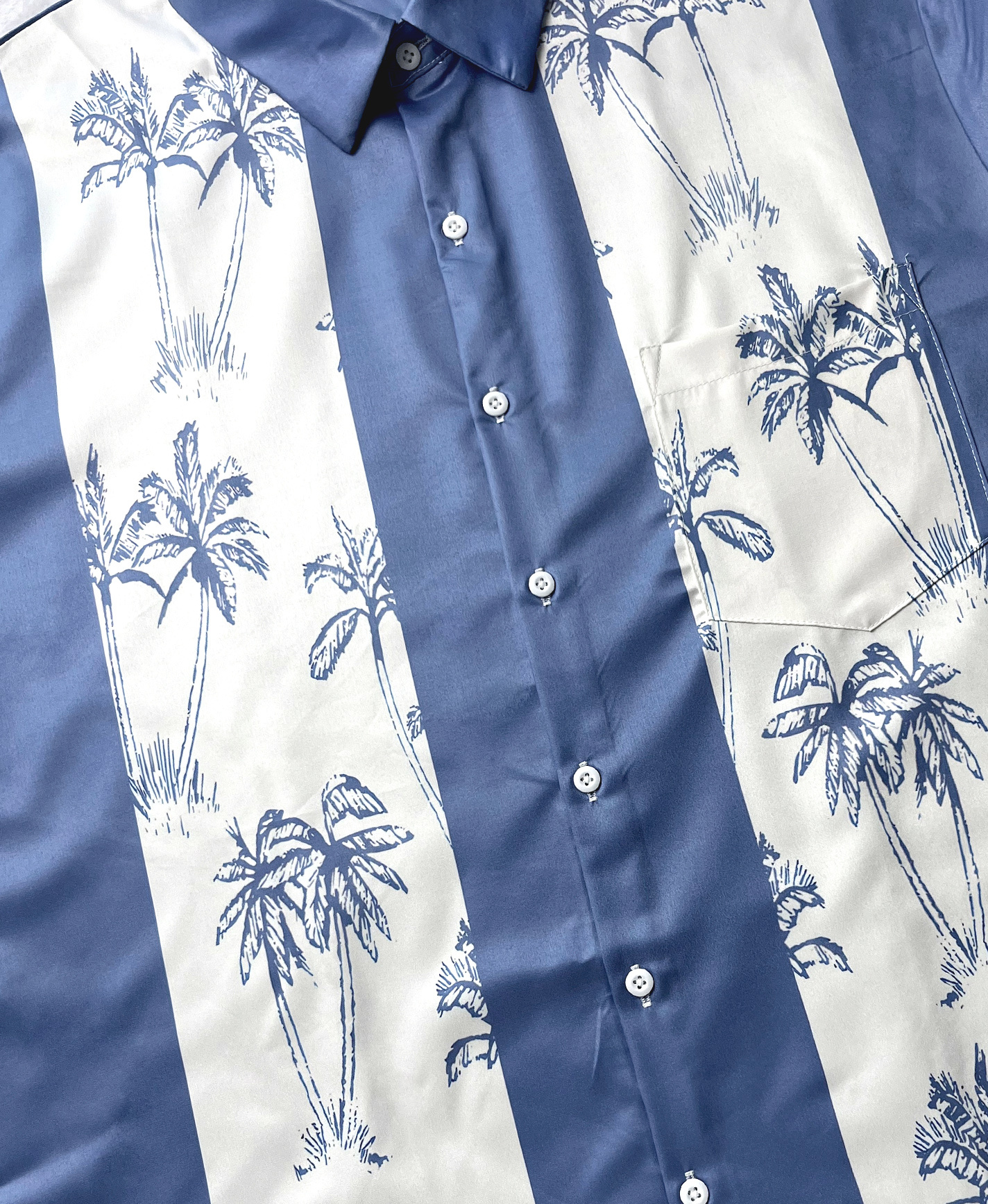Men's Hawaiian Palm Tree Print Button Down Shirt, Short Sleeve, Blue and White