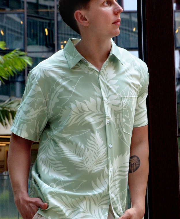 Men's Hawaiian Floral Print Short Sleeve Button Down Shirt, Sage Green and White Palm Leaf Pattern