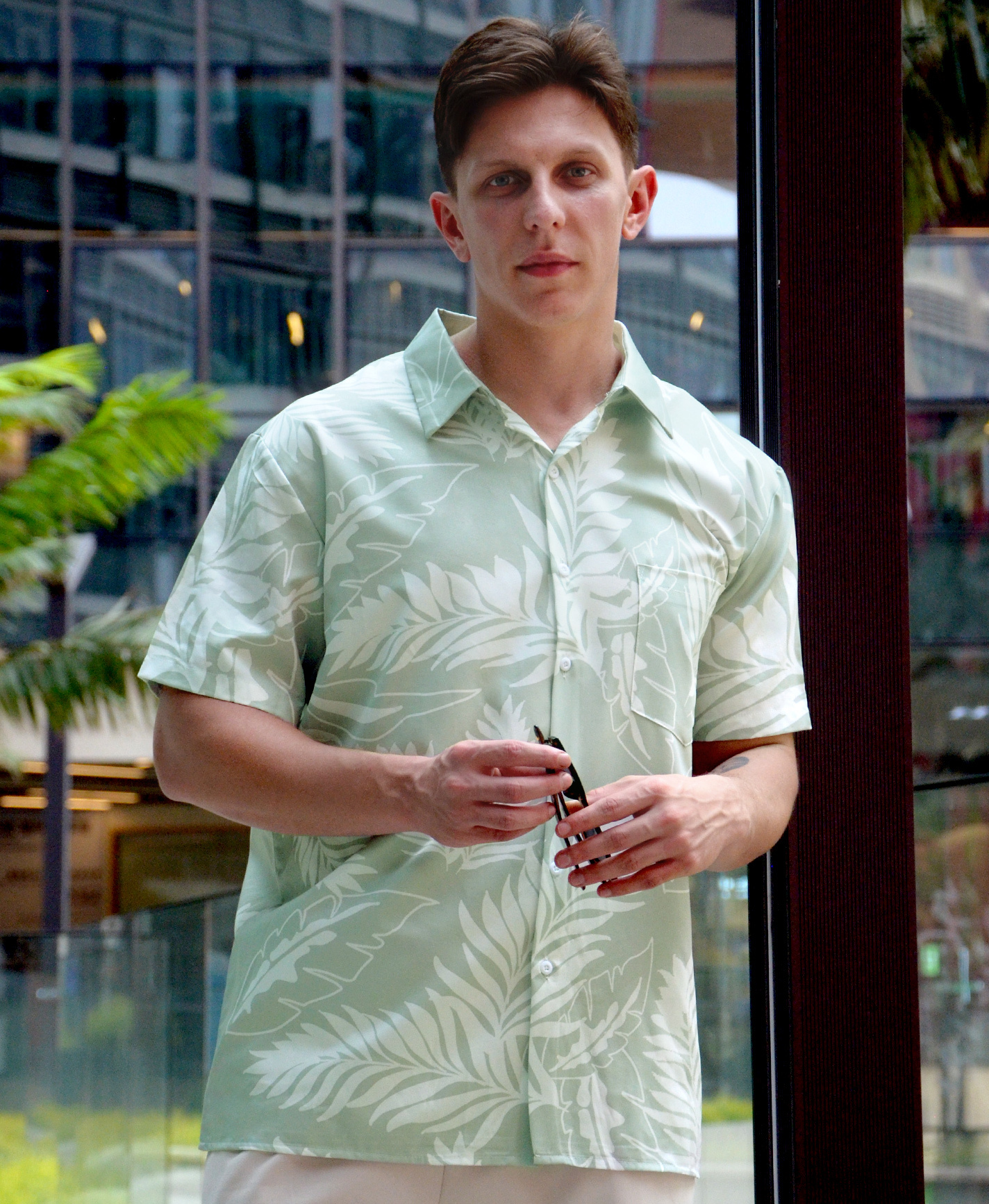 Men's Hawaiian Floral Print Short Sleeve Button Down Shirt, Sage Green and White Palm Leaf Pattern