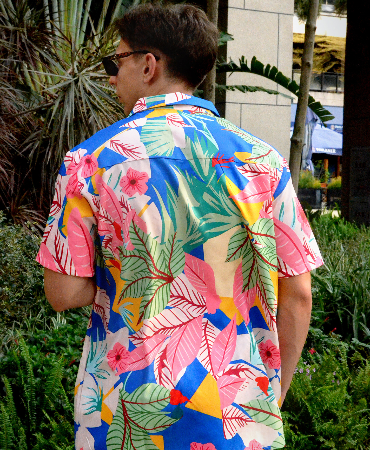 Men's Hawaiian Floral Print Button Down Shirt, Short Sleeve, Tropical Leaf Pattern, Blue and Pink