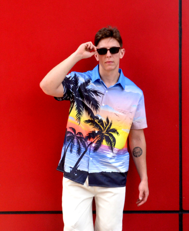 Men's Hawaiian Beach Sunset Print Button Down Shirt, Short Sleeve, Tropical Palm Trees Design