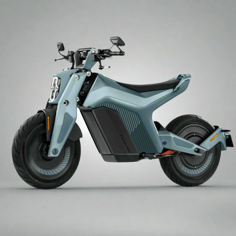 NAXEON I AM PRO | 7.5 KW Motor | 72V Lithium | Automatic Motorcycle