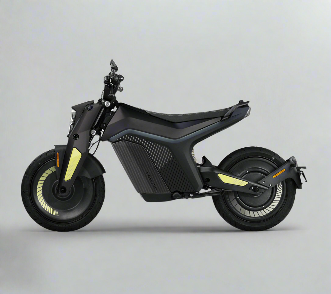 NAXEON I AM PRO | 7.5 KW Motor | 72V Lithium | Automatic Motorcycle