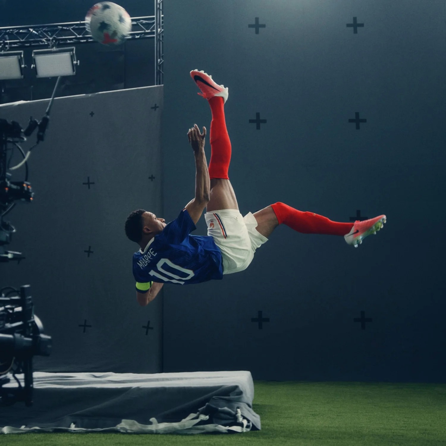 NIKE SOCCER