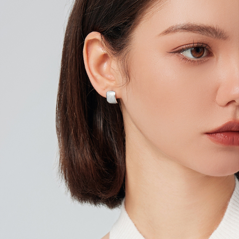 Curved Drop Earrings Earringspop