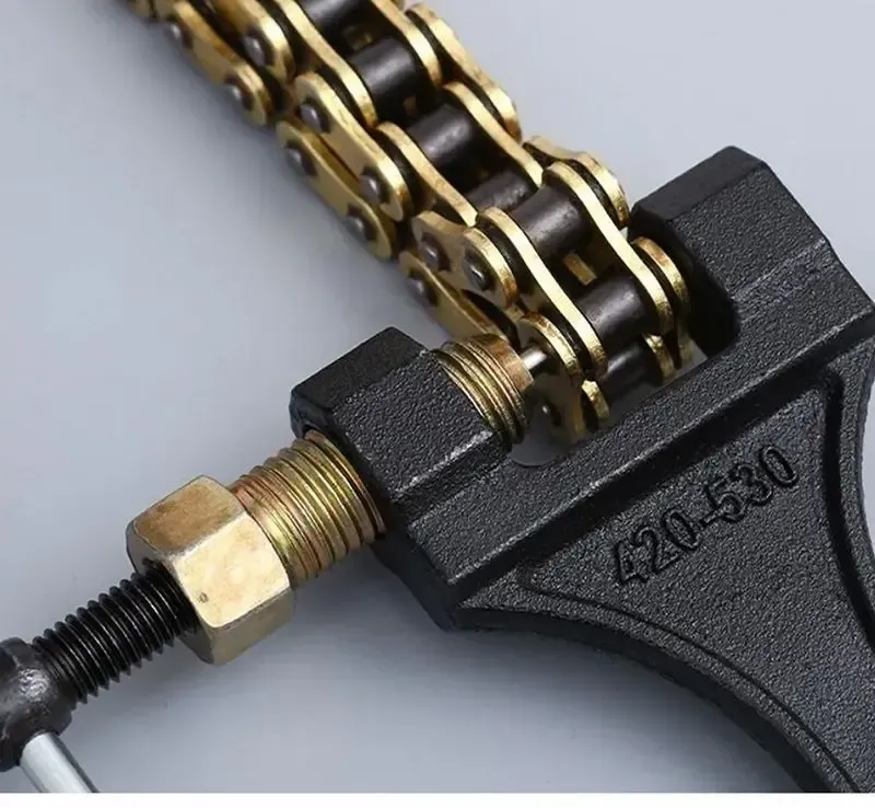 【🔥Cumpărați 1, primiți 1 gratuit】Uneltă multifuncțională pentru îndepărtarea lanțului