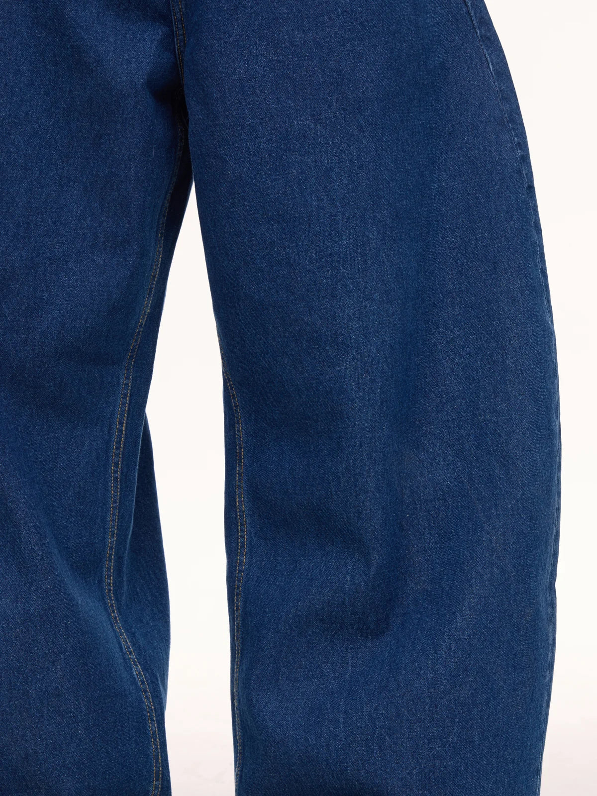 Blue Jeans with Wide-leg