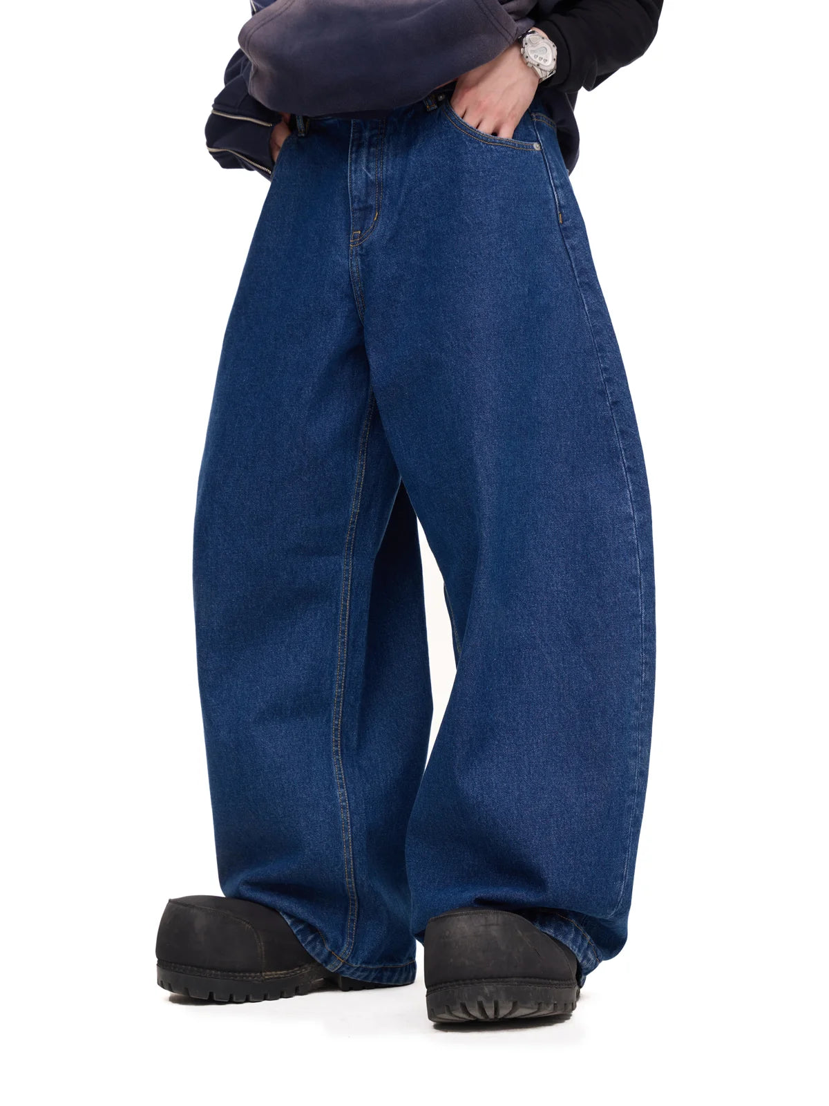 Blue Jeans with Wide-leg