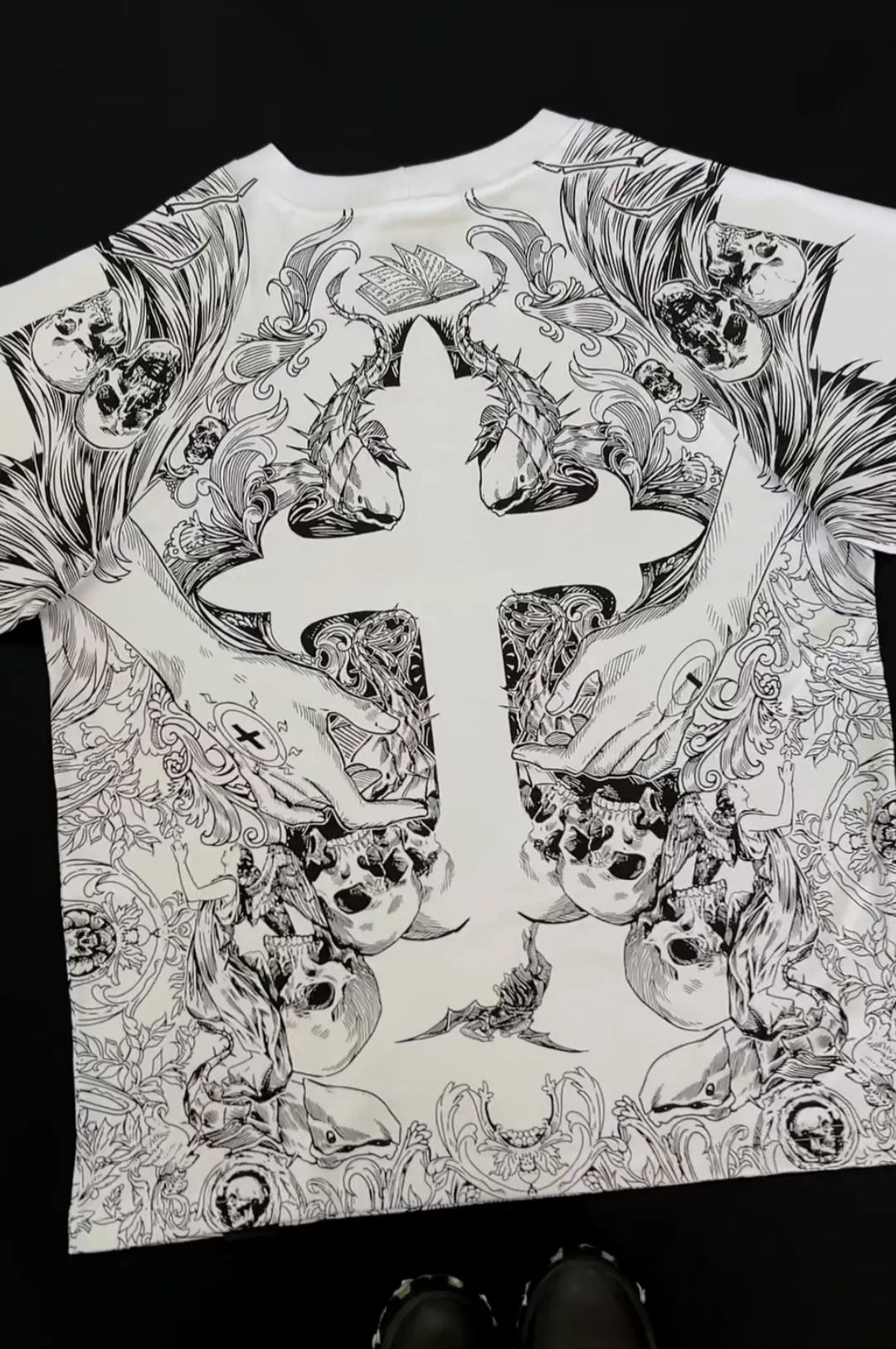 Art Cross Eternal Tee