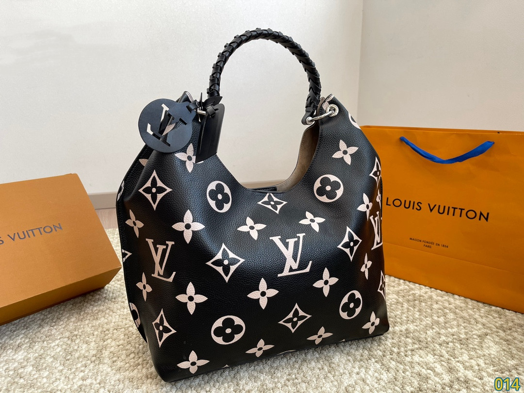 Louis new arrival tote bag size: 34 * 28 cm