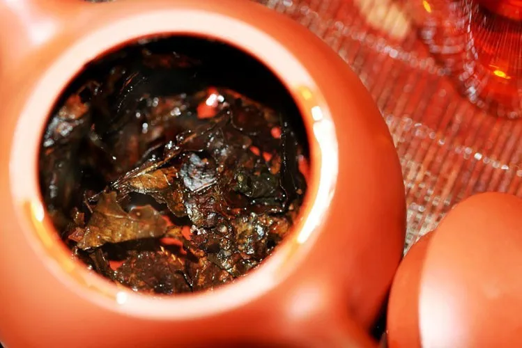  promotion ! Hot Sale Made in 1970 raw Puer Tea , 250 olde Pu Er tea , Agilawood tambac,Smooth Pu erh Tea,Ancient tree 