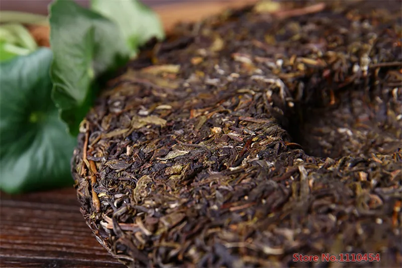  China Yunnan puerh tea 357g raw puer Chinese Menghai shen taetea 357g pu er green food health care pu erh cake pu er tea 357g 
